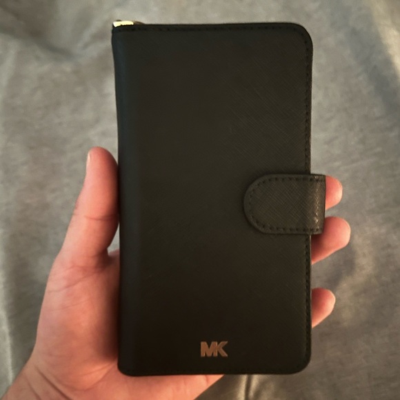 COPY - MK IPHONE XR WALLET CASE - Picture 2 of 2